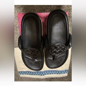 TORY BURCH miller cloud puff sandals 8.5